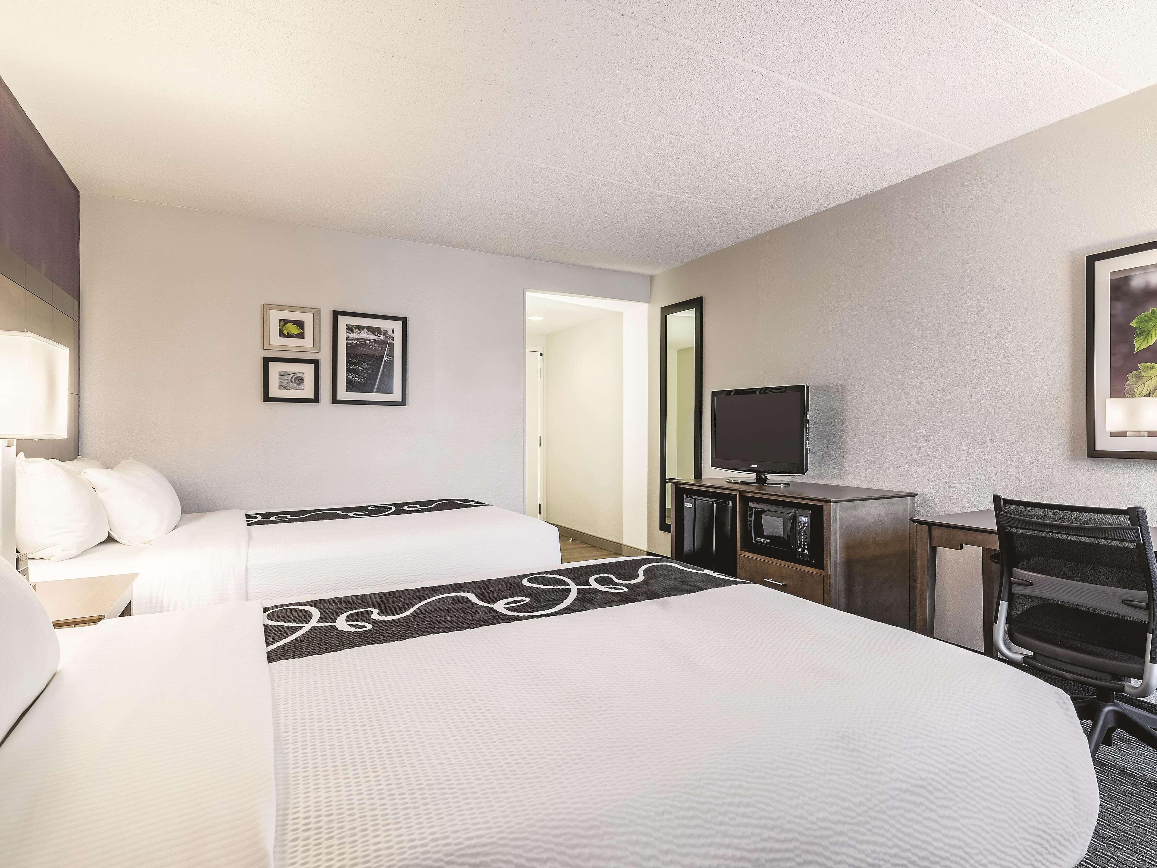 La Quinta By Wyndham Salem Nh Hotel Bagian luar foto