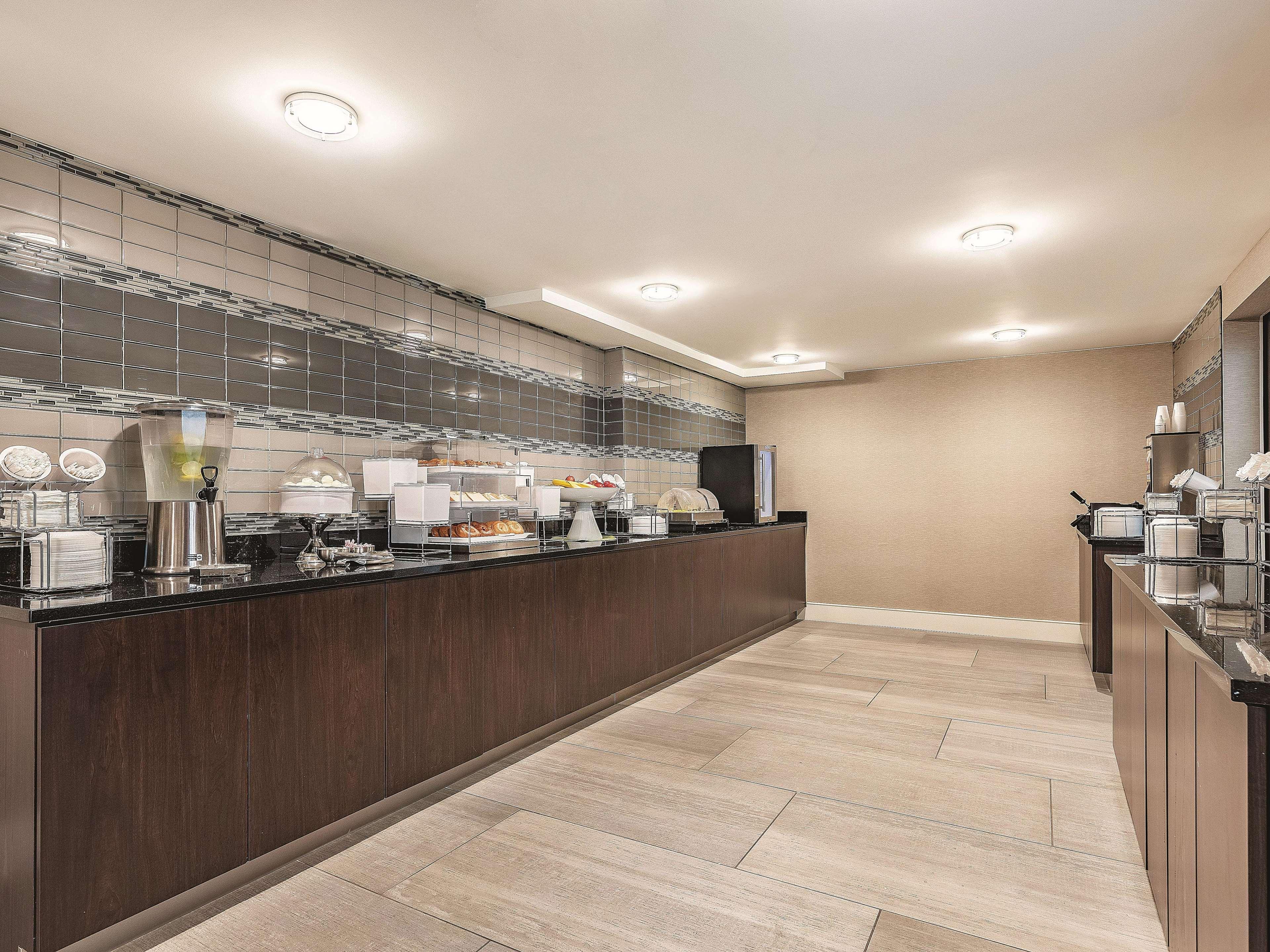 La Quinta By Wyndham Salem Nh Hotel Bagian luar foto