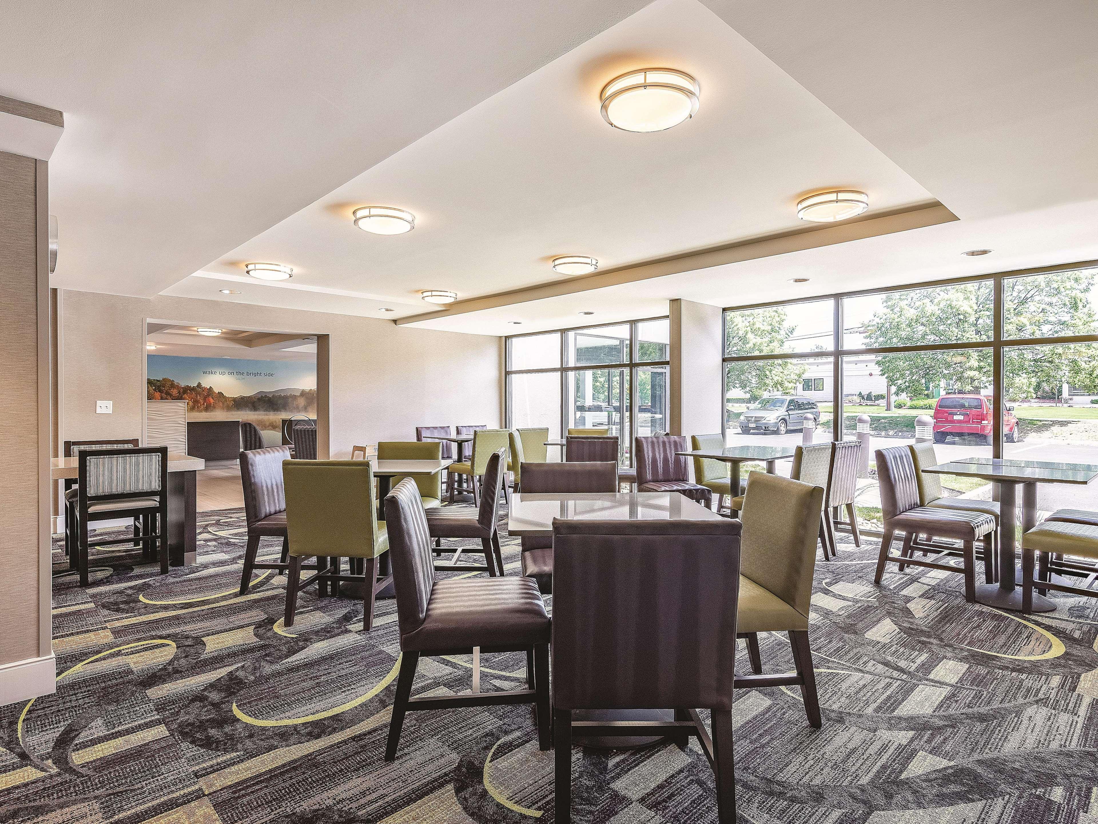 La Quinta By Wyndham Salem Nh Hotel Bagian luar foto